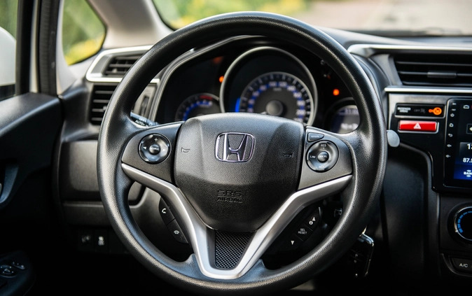 Honda Jazz cena 49900 przebieg: 75000, rok produkcji 2018 z Szczecin małe 781